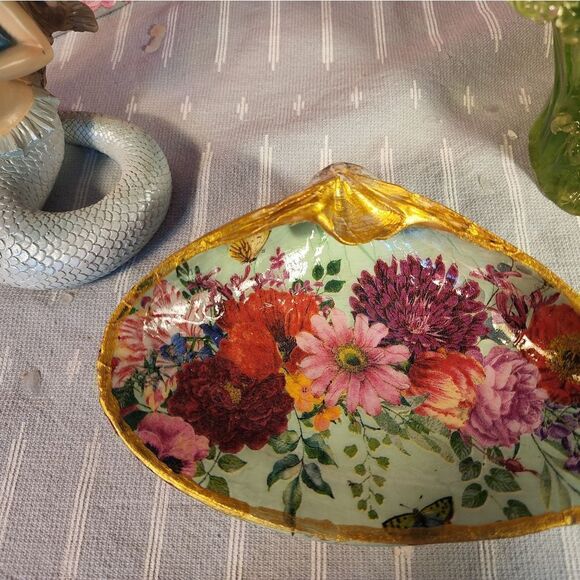 DECOUPAGE CLAM SHELL DECOUPAGE FLOWERS TRINKET DISH - Picture 4 of 8